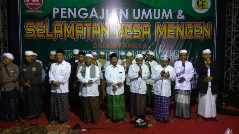 Hadiri Selamatan Desa Mengen, Ketua DPRD  Bondowoso Santuni Anak Yatim dan Dhu’afa