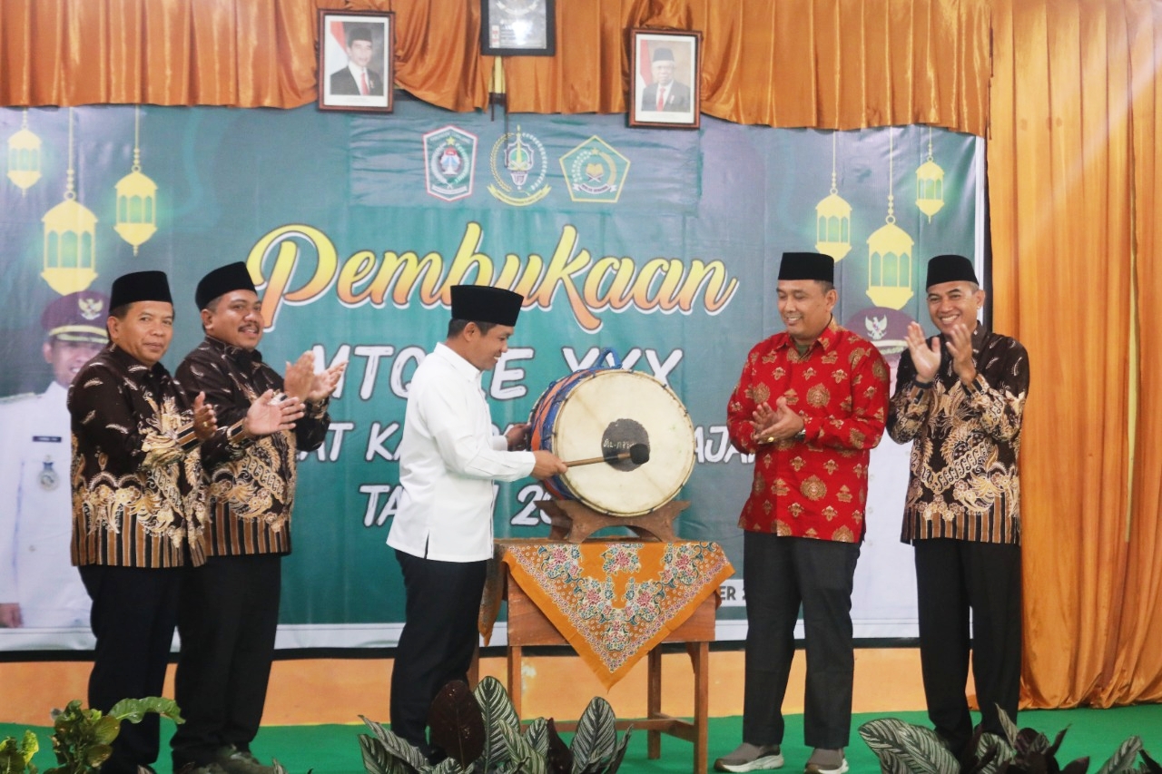 Bupati Lumajang saat membuka kegiatan MTQ ke - XXX Tingkat Kabupaten Lumajang Tahun 2022