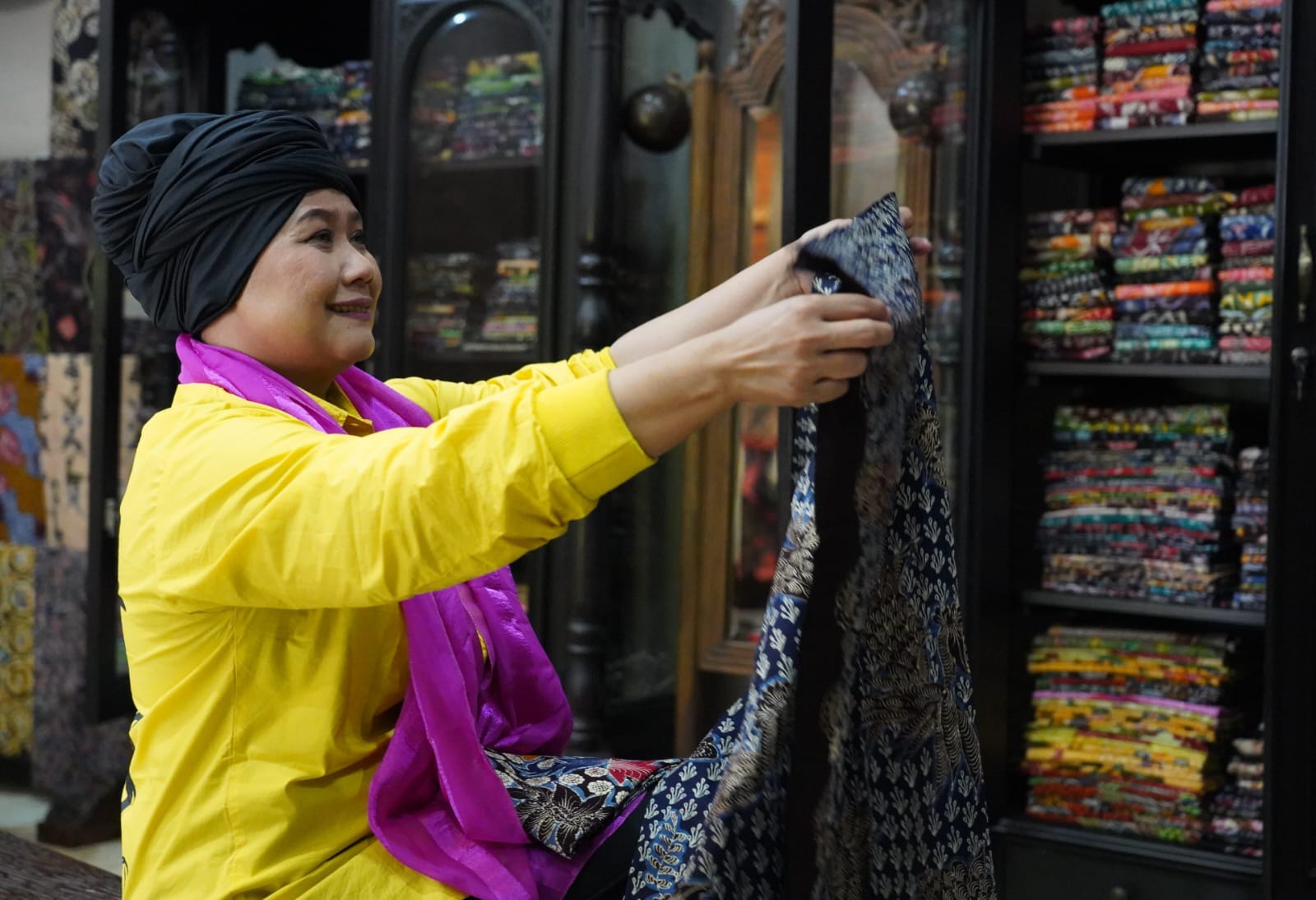 Kunjungi Kampung Batik, Luluk Dorong Perekonomian Lokal Melalui Warisan Budaya