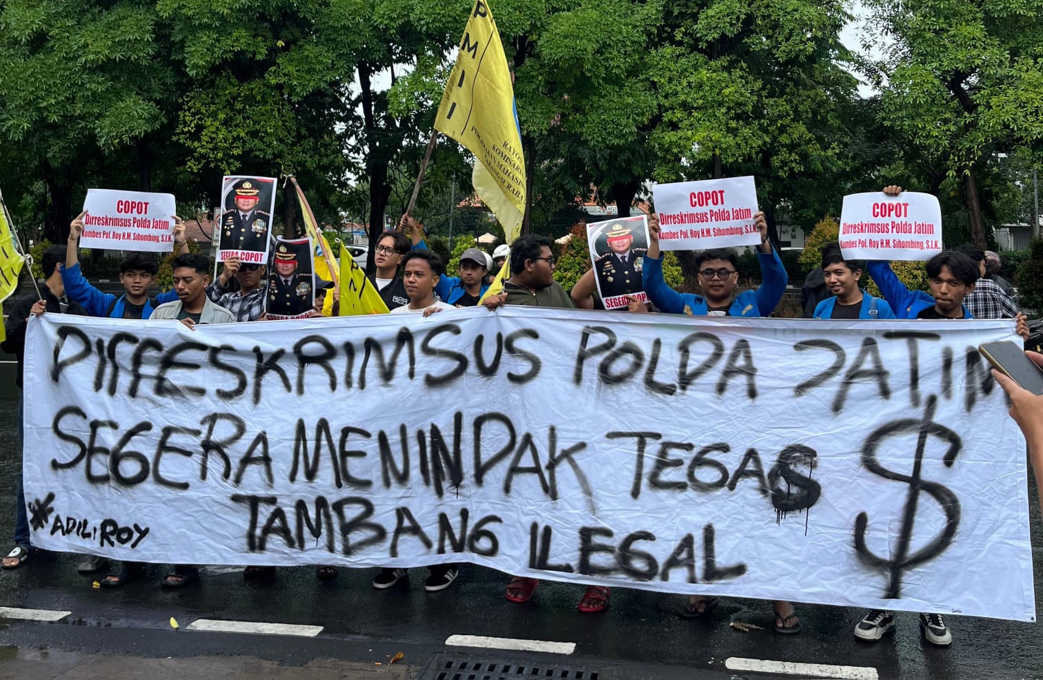 Aksi PMII Surabaya Selatan Desak Polda Jatim Tutup Tambang Ilegal Bangkalan dan Evaluasi Dirreskrimsus