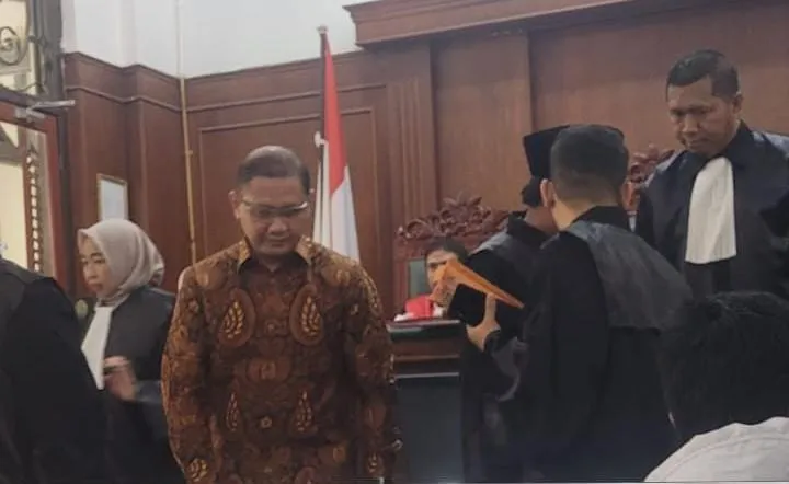 Kadisdik Jatim Hadir di Sidang Pemerasan, Terungkap Tekanan Isu dan Aliran Uang Rp20 Juta