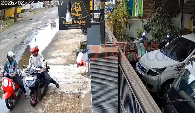 Detik-Detik Curanmor Terekam CCTV di Warujayeng, Nganjuk!