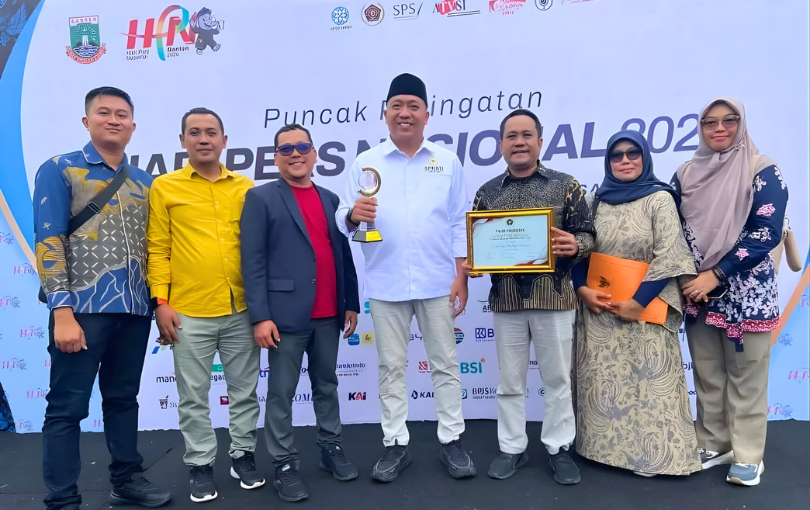 Hadiri HPN ke-80, Bupati Situbondo Dinobatkan Bupati Peduli Olahraga