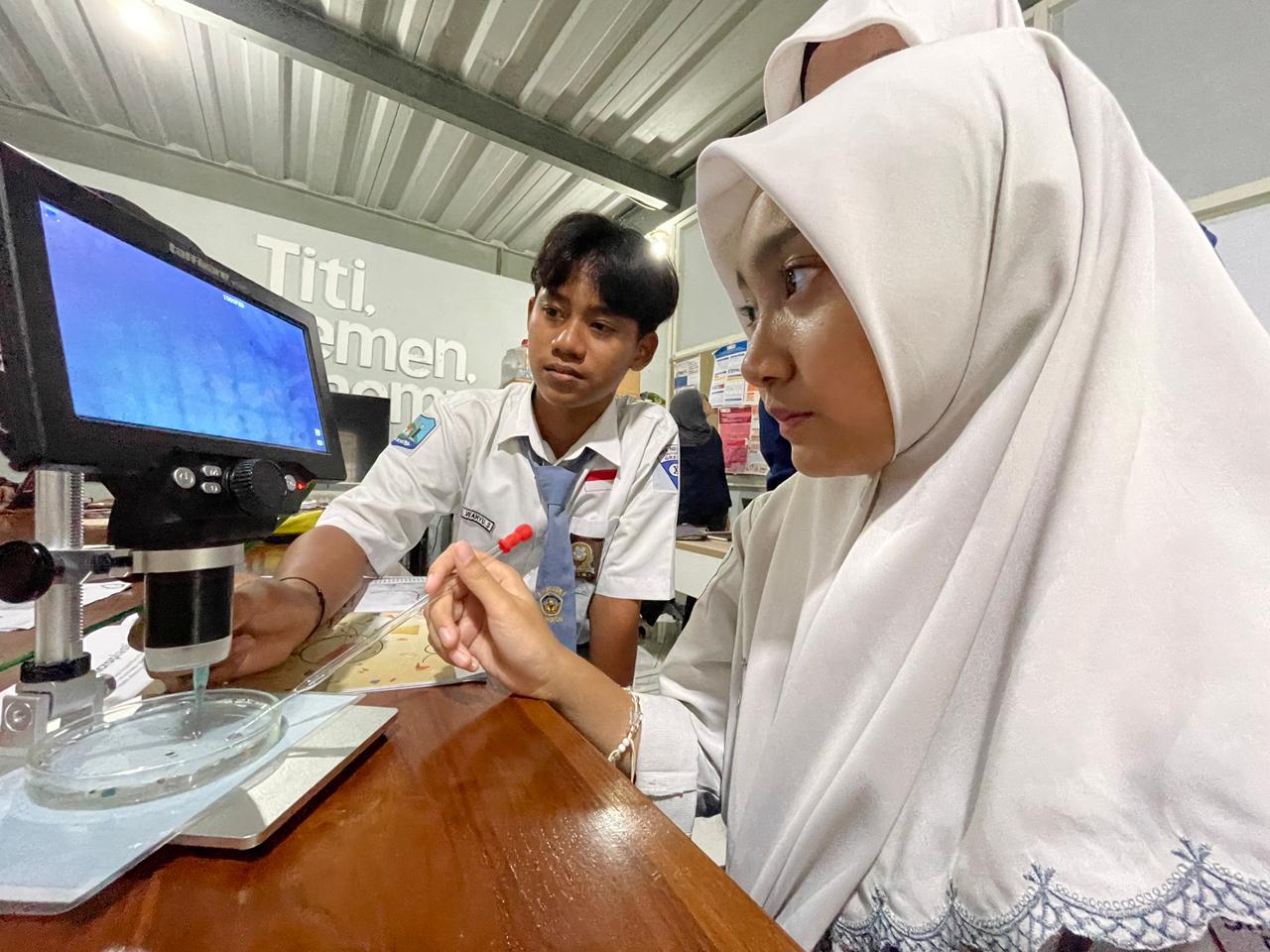 Ecoton Kampanyekan Bahaya Mikro Plastik Hingga ke Sekolah-Sekolah