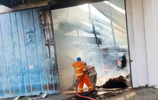 Kebakaran Gudang Tembakau di Blitar, Kunci Sempat Dibawa Mandor