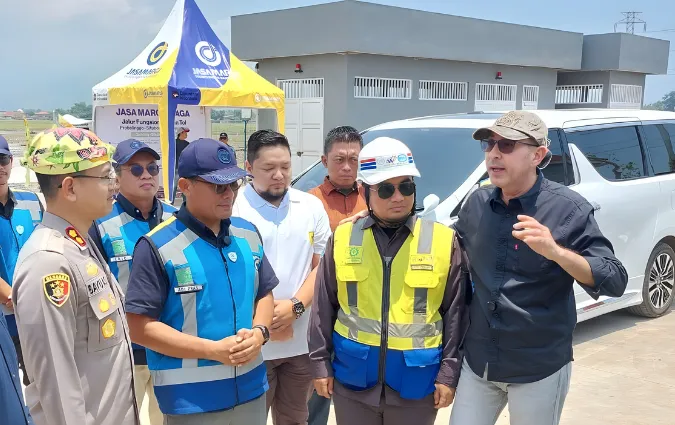 Dorong Ekonomi, Nasim Khan Minta Perbaikan Jalan di Situbondo Jadi Prioritas