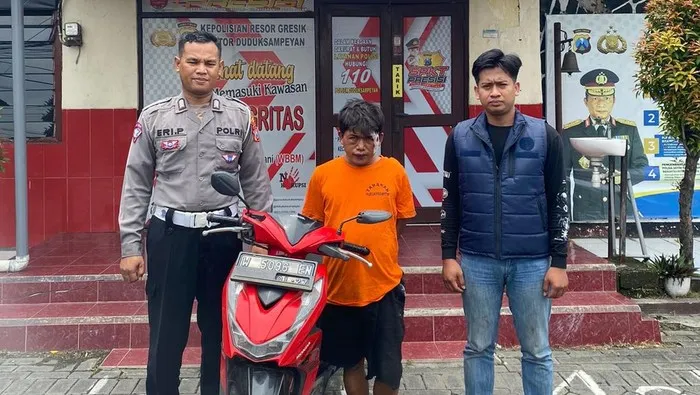 Maling Motor di Gresik Babak Belur Dihajar Massa, Sempat Kabur Lompat ke Truk
