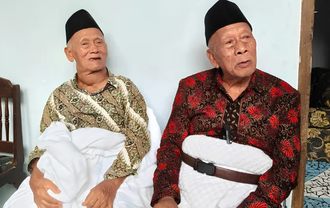Haru dan Inspiratif! Dua Lansia Kakak Beradik Asal Kota Blitar Jadi Jamaah Haji 2026