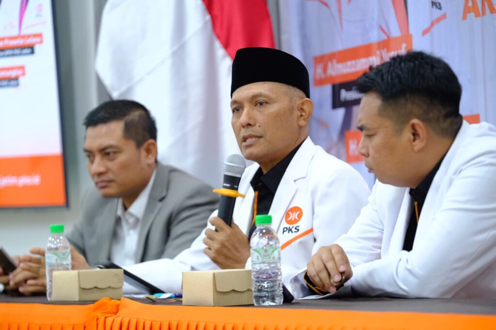 IMG 20260413 WA0017 Bangun Kepemimpinan Berbasis Sistem, PKS Jatim Resmikan Korps Trainer API