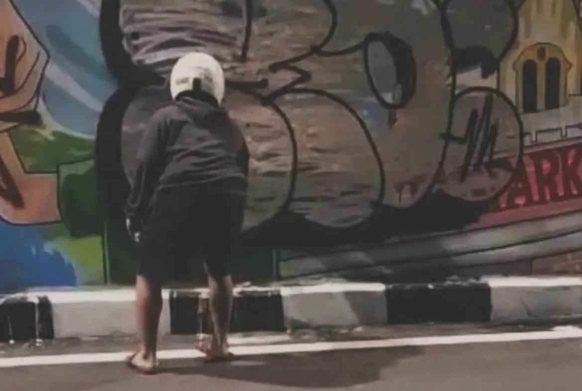 Polrestabes Surabaya Amankan Empat Pelaku Vandalisme, Sanksi Sosial Dikenakan