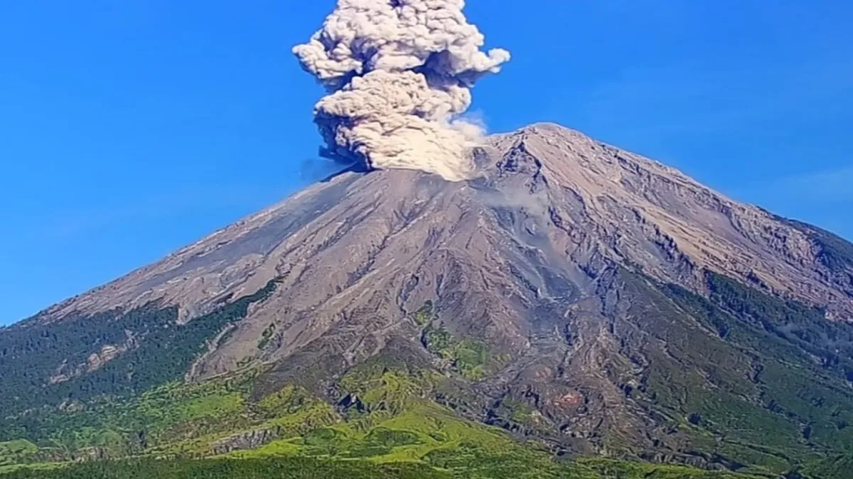 Aktivitas Gunung Semeru Masih Tinggi, Status Tetap Level III Siaga