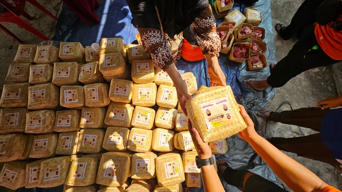 PKS Jatim Tebar 71.555 Paket Daging Kurban