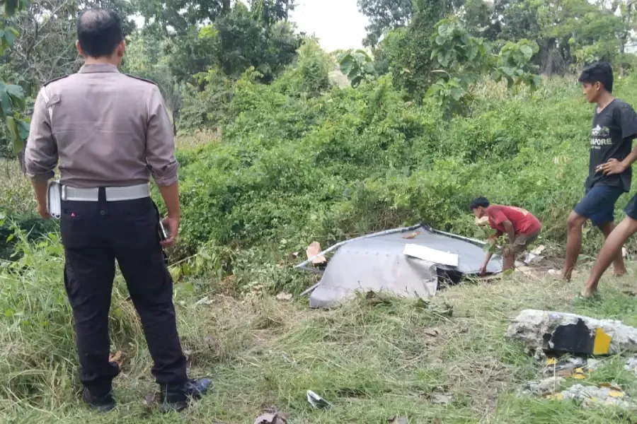 Mengantuk Saat Berkendara, Truk Nyungsep di Bojonegoro