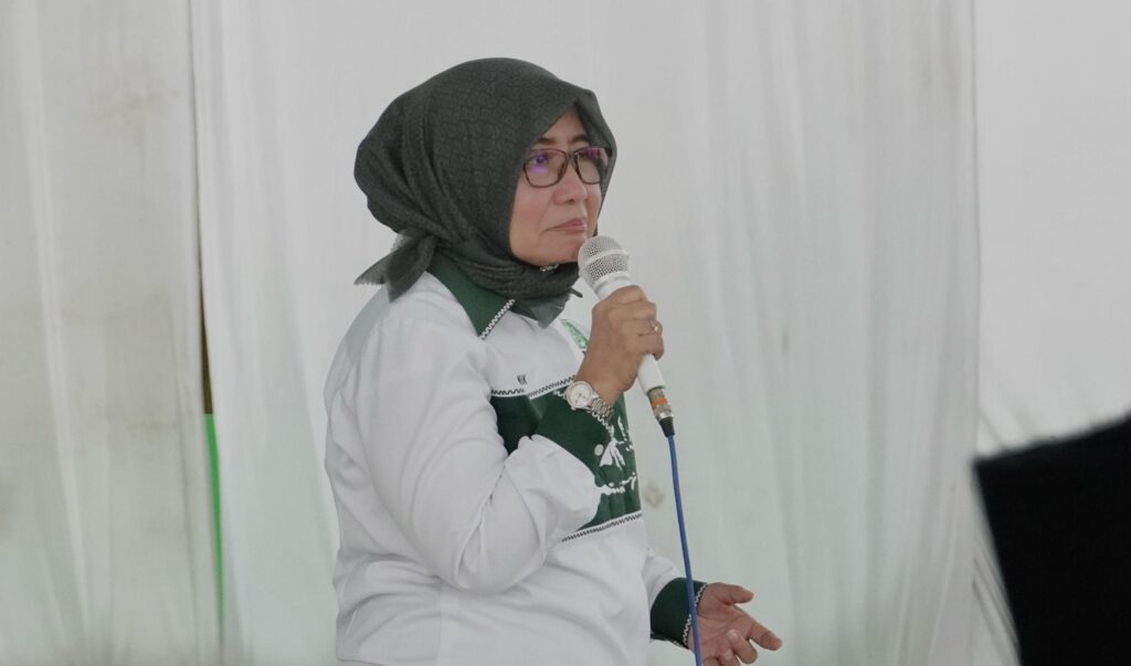 Ketua Komisi B DPRD Jatim Anik Maslachah