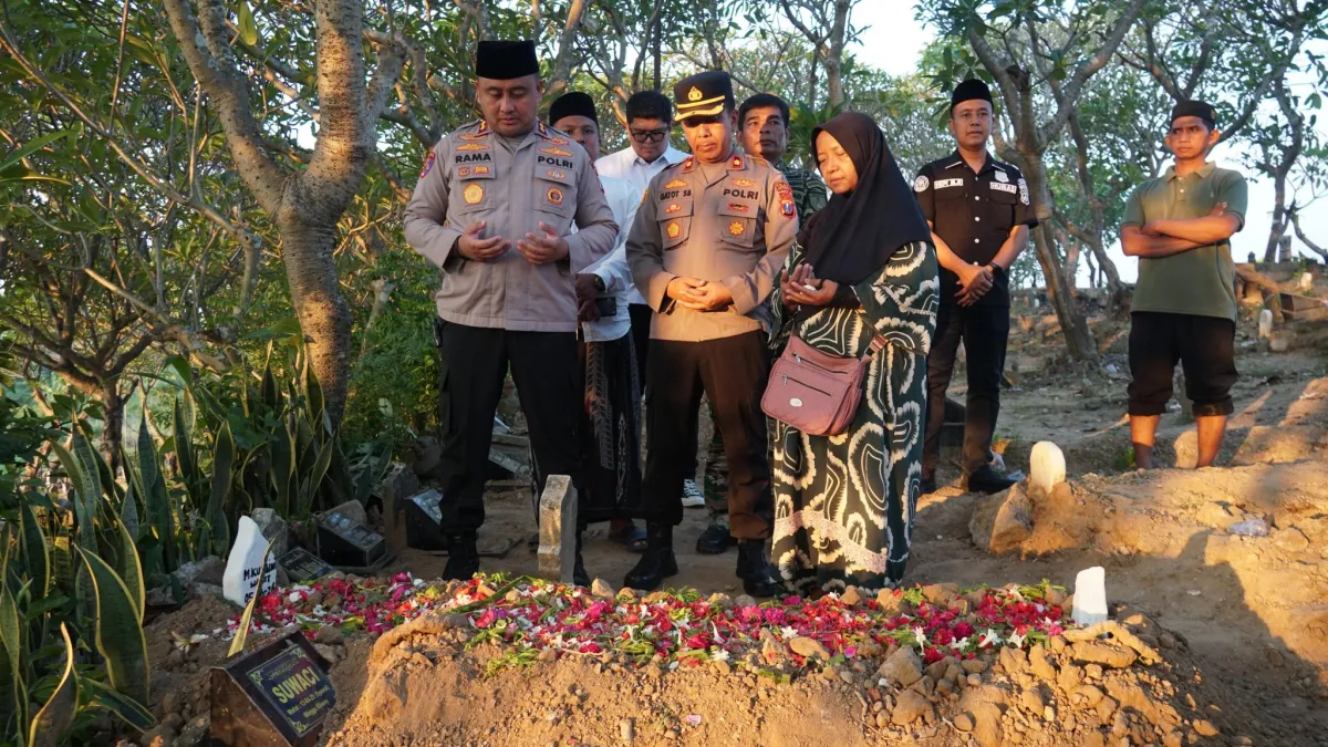 Wakapolda Jatim Sampaikan Belasungkawa kepada Keluarga Adik Ipar Marsinah di Gresik