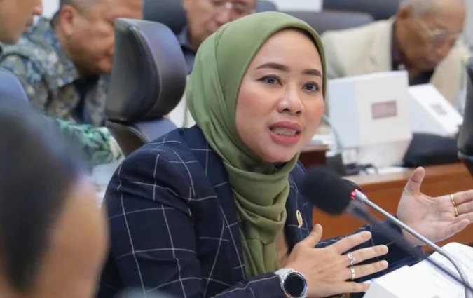 Pertamax Melonjak 32 Persen, DPR Desak Penjelasan Kementerian ESDM