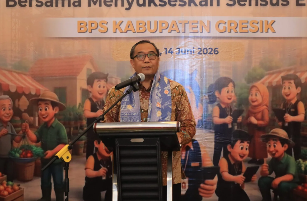 ekretaris Daerah Kabupaten Gresik Achmad Washil Miftahul Rachman secara resmi melepas 1.095 petugas sensus ekonomi 2026.