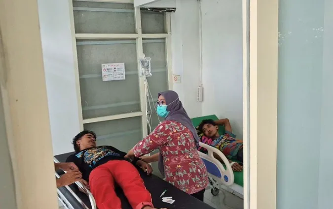 Mendadak Sesak Napas, 19 Buruh Pabrik Ikan Lamongan Dilarikan ke RS