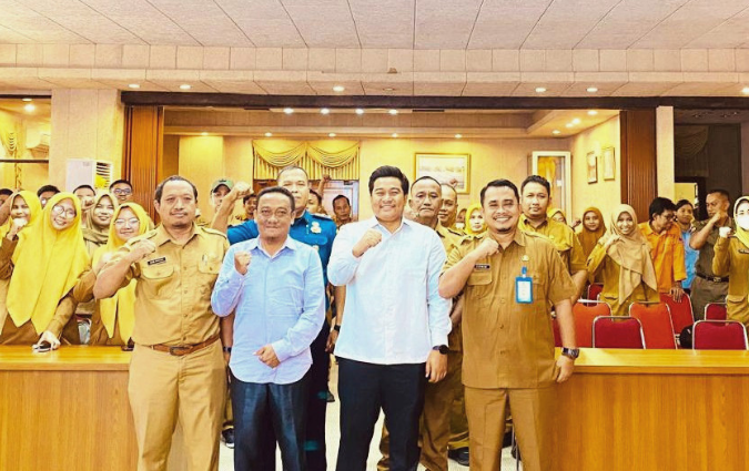Ketua DPRD Kabupaten Gresik, Syahrul Munir, dalam kegiatan upgrading layanan pengaduan bertajuk “Pemerintah Hadir Melalui Layanan Pengaduan Publik: Penguatan Peran Gresik AKAS 112, SP4N-LAPOR! dan Lapor Gus” yang digelar di Ruang Putri Cempo, Kantor Bupati Gresik, Selasa (9/6/2026).