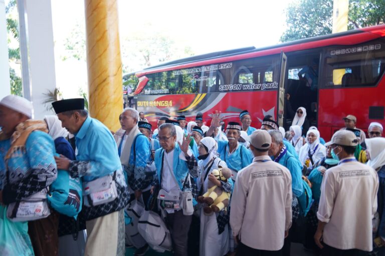 Debarkasi Surabaya Tuntaskan Pemulangan 43.895 Jemaah Haji, Operasional Berakhir Setelah 31 Hari