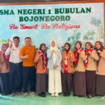 Wakil Ketua DPRD Jatim Sri Wahyuni Jajal Robot Karya Siswi SMAN 1 Bubulan Bojonegoro yang Juara Nasional