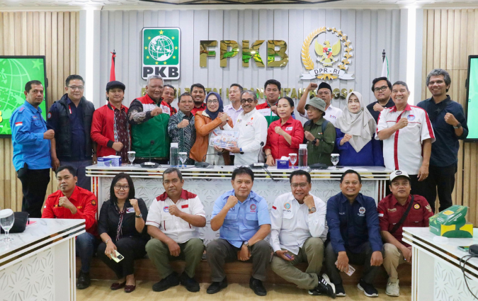 Fraksi Partai Kebangkitan Bangsa (PKB) DPR RI menerima audiensi Koalisi Besar Perjuangan Buruh Indonesia (KBPBI) di Ruang Rapat Fraksi PKB, Kompleks Parlemen, Senayan, Jakarta, Rabu (29/7/2026).