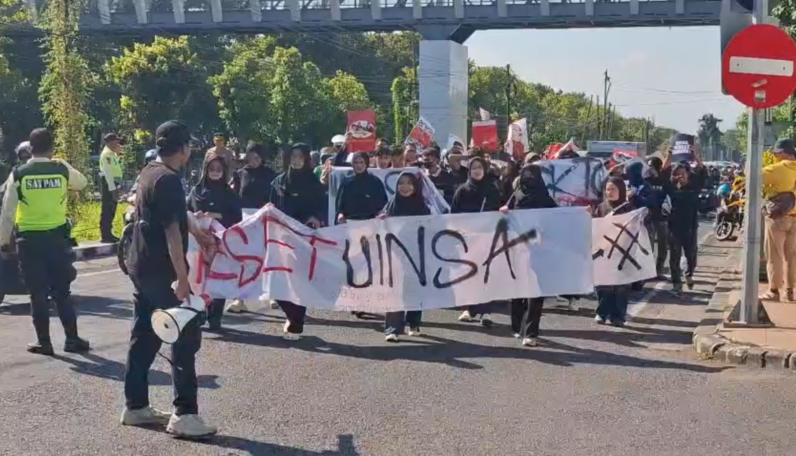 Mahasiswa UINSA Demo, Bawa Tujuh Tuntutan dan Soroti Penunjukan Plt Rektor