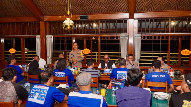 Polda Jatim Fasilitasi Damai Bonek-Aremania, Rivalitas Hanya 90 Menit di Lapangan