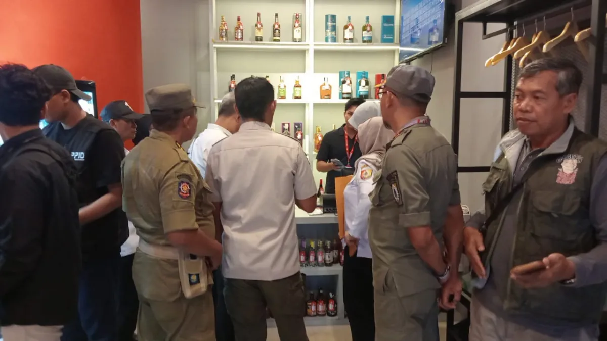Belum Kantongi Izin, Outlet Miras yang Baru Grand Opening di Jember Langsung Ditutup